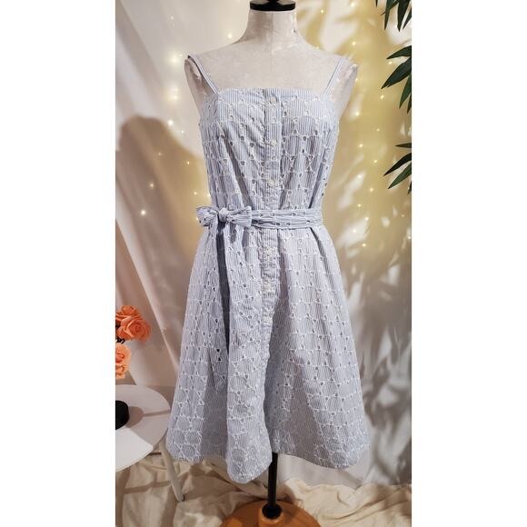 Banana Republic Dresses & Skirts - Banana Republic Eyelet Striped Button Tie Waist Convertible Sundress Size 6